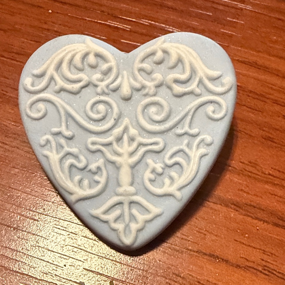 Wedgwood Cream Heart Brooch
